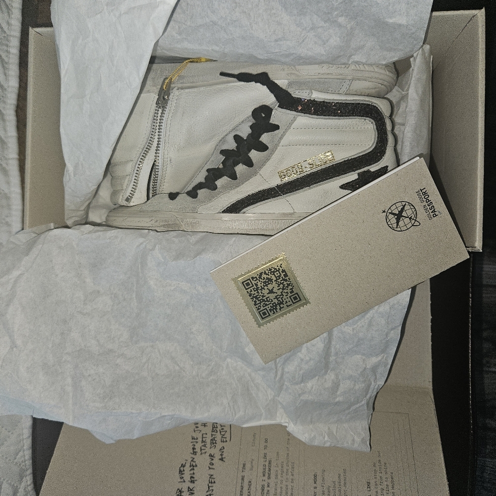 Golden Goose woman size 37 NWT